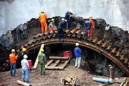 许昌隧道钢花管支护案例